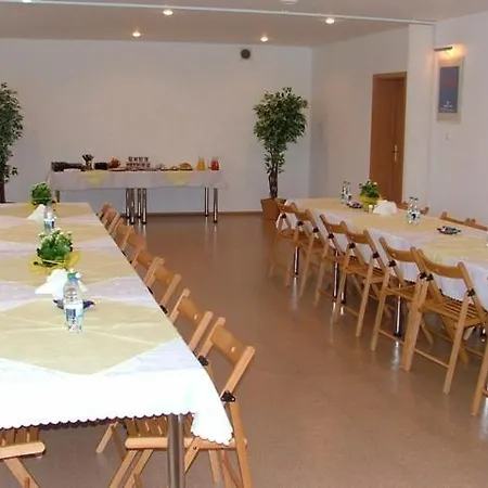 Pod Brzozami فندق مبيت وإفطار 3*