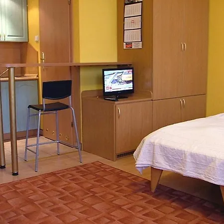 Pod Brzozami فندق مبيت وإفطار