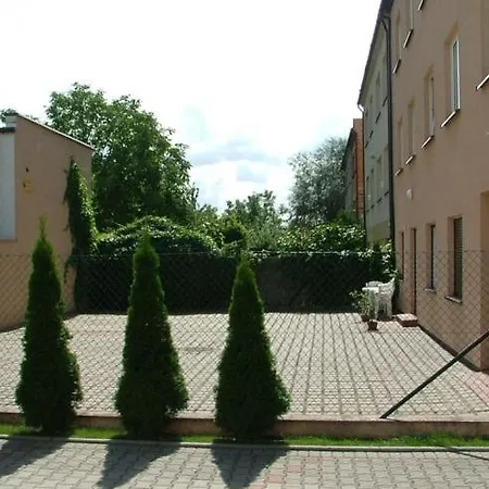 فندق مبيت وإفطار Pod Brzozami 3*