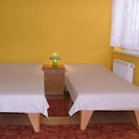 Pod Brzozami 3*