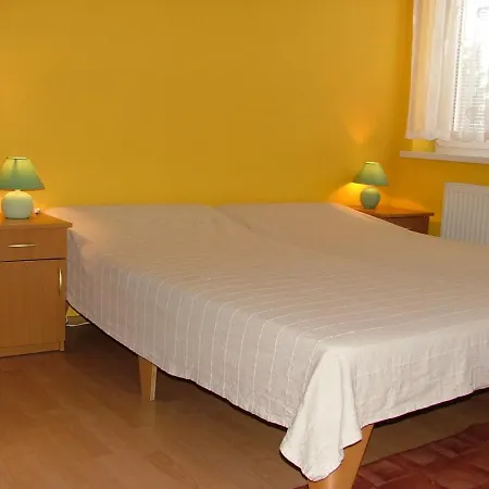 Pod Brzozami 3* بوزنان